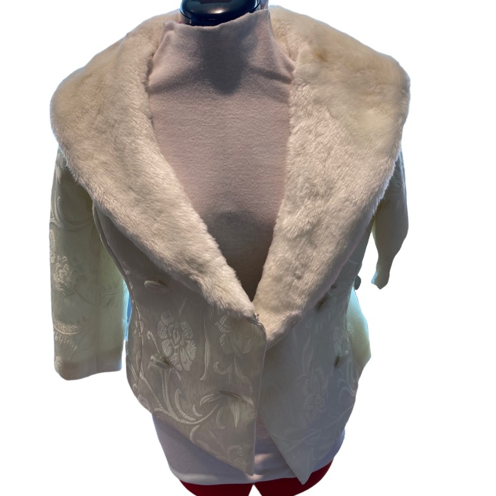 White House Black Market Ivory Jacket Size 8 NWT Lined